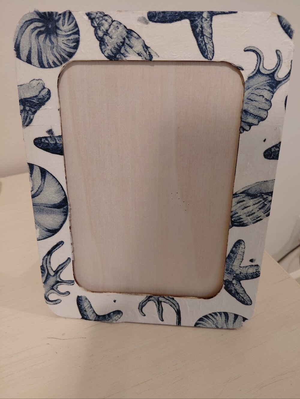Coastal Seashell Picture Frame - Blue & White -
